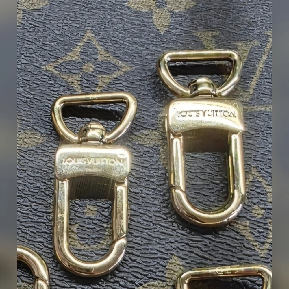 Louis Vuitton Gold Hardware Lobster Clasp X2
